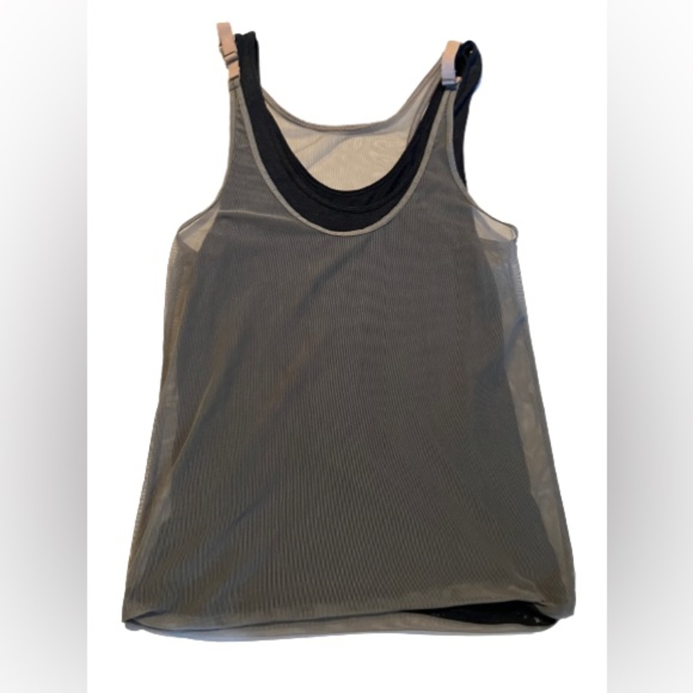 Athletic fashionable tank top /two layers